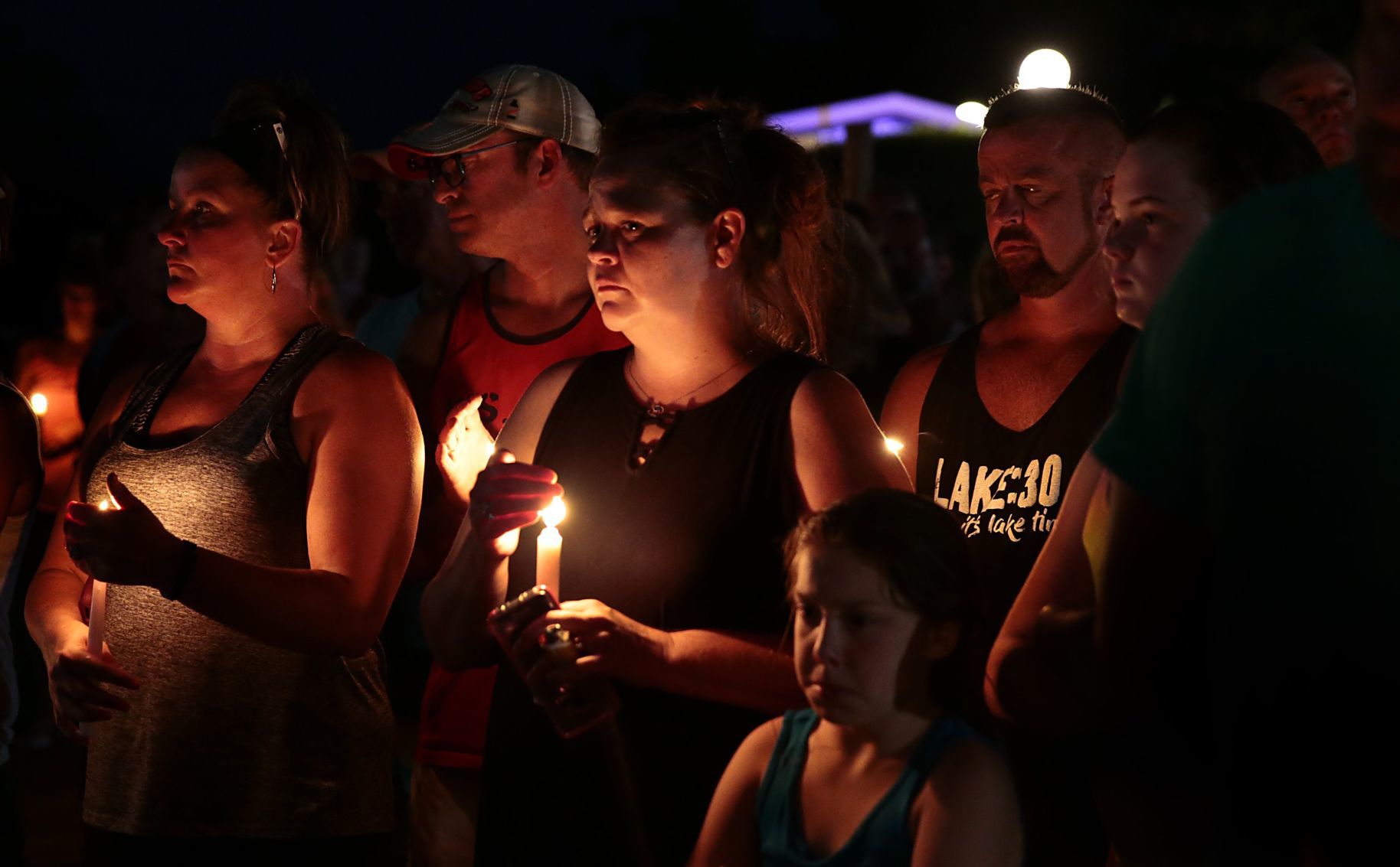 Amid storm warnings 17 die - 9 from one family - when boat capsizes on Table Rock Lake